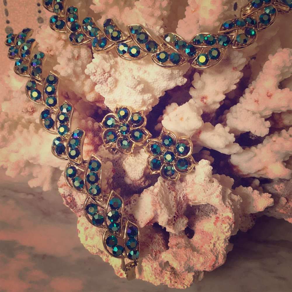 SOLD 💔 Stunning Aqua Blue and Gold Jewelry Set